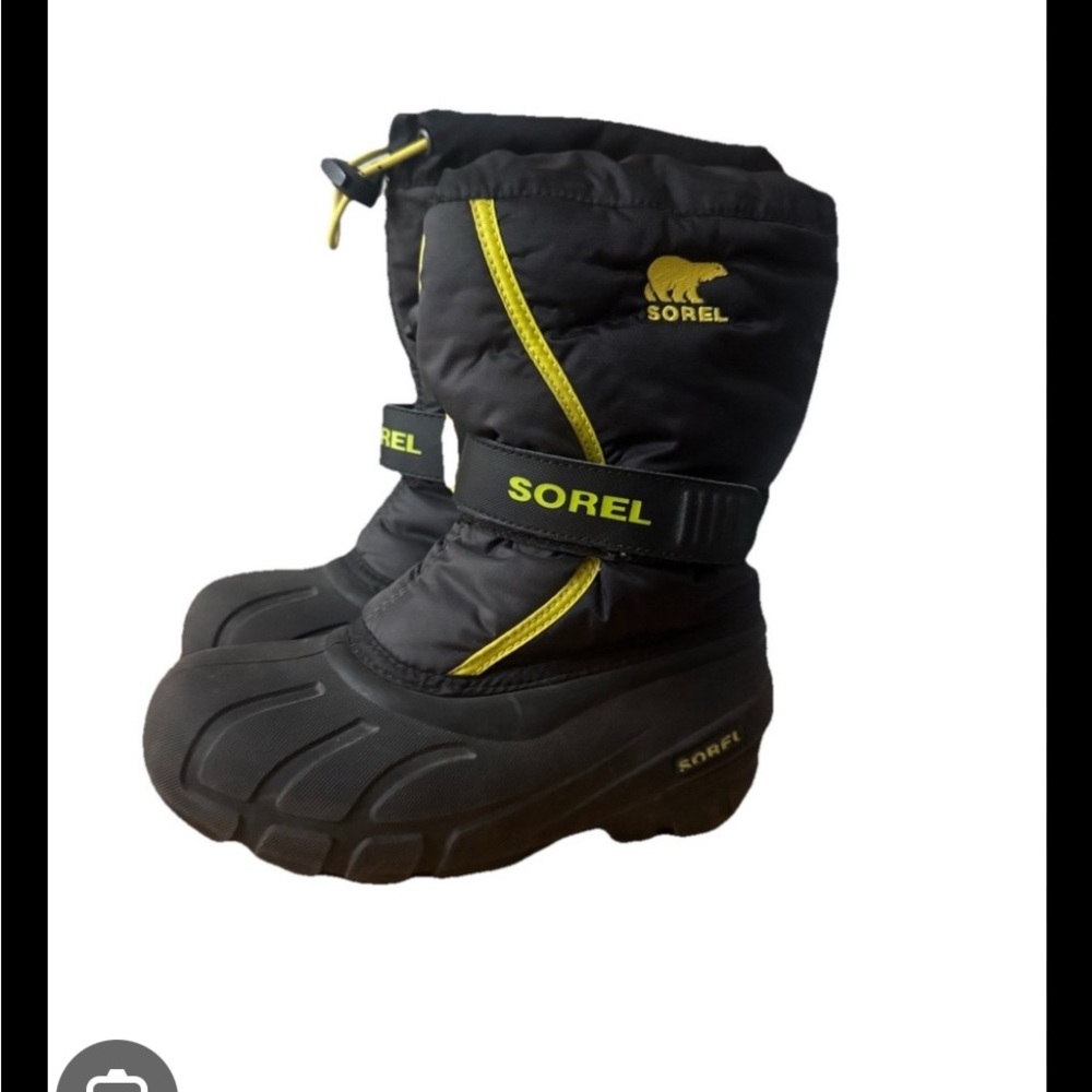 Preowned Sorel Black and Gold Snow Boots.  Women size 5/Youth size 3.5